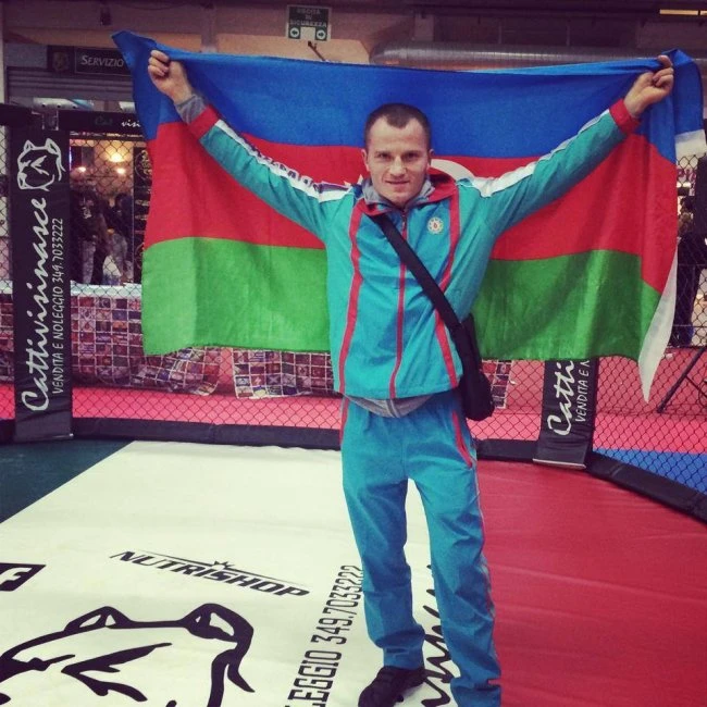 Эдуард Мамедов стал 20-кратным чемпионом мира по кикбоксингу