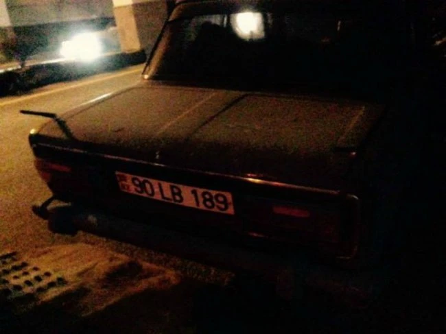В Баку автомобиль врезался в автобус, есть погибший