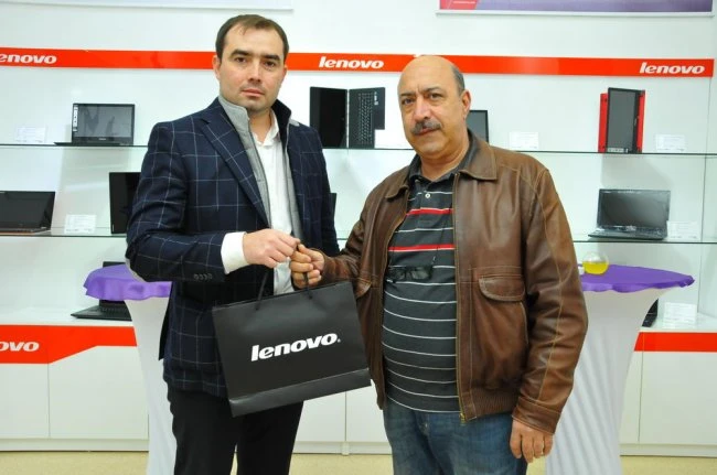 В Баку открылся первый монобрендовый магазин Lenovo