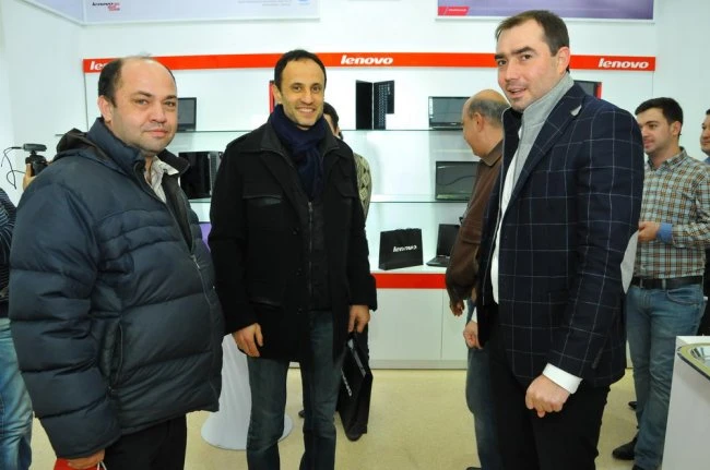 В Баку открылся первый монобрендовый магазин Lenovo