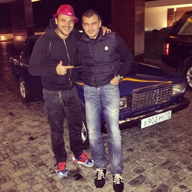 EMIN`у на день рождения подарили его первый автомобиль