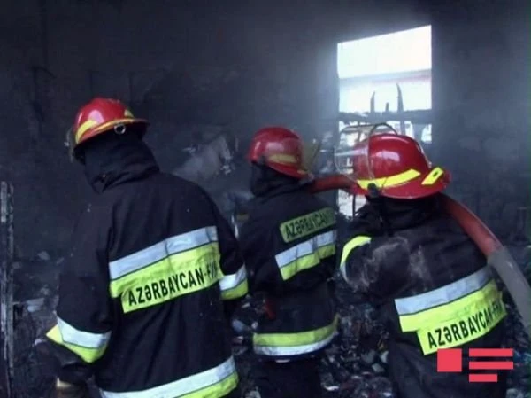 В Азербайджане на рынке произошел сильный пожар