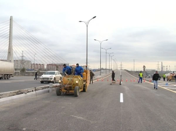 На одном из проспектов Баку завершаются ремонтные работы