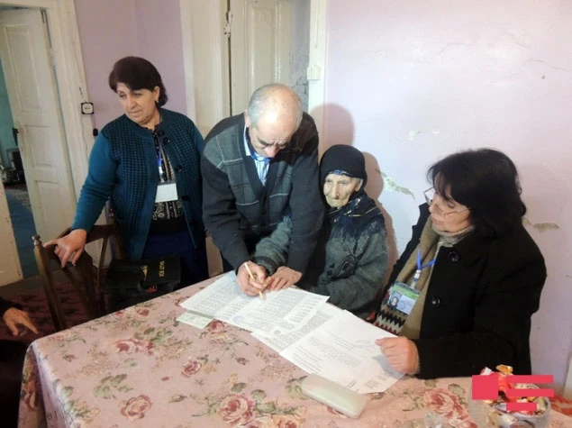 На муниципальных выборах проголосовала 125-летняя жительница Азербайджана