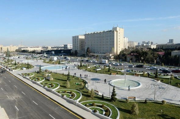 Ильхам Алиев открыл в Баку новый парк