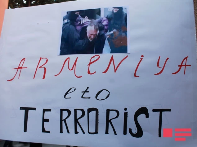 Перед зданием посольства Армении в Грузии проведена акция с требованием освободить Дильгама Аскерова и Шахбаза Гулиева