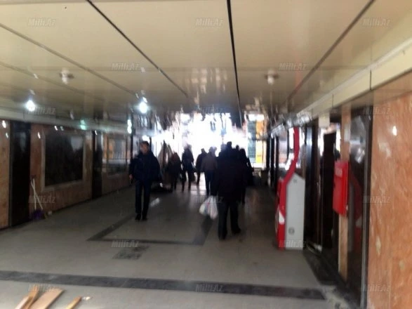 В подземном переходе около Аздрамы ликвидируют торговые ларьки