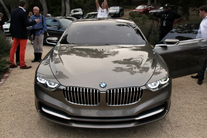 Роскошный BMW 7-Series нового поколения