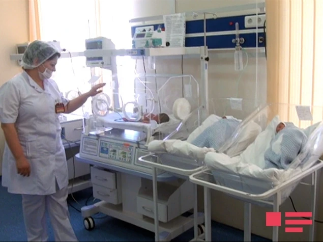 В Азербайджане женщина родила тройню