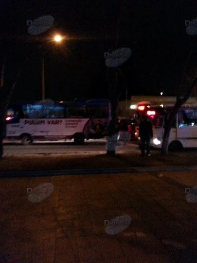 В Баку столкнулись пассажирские автобусы