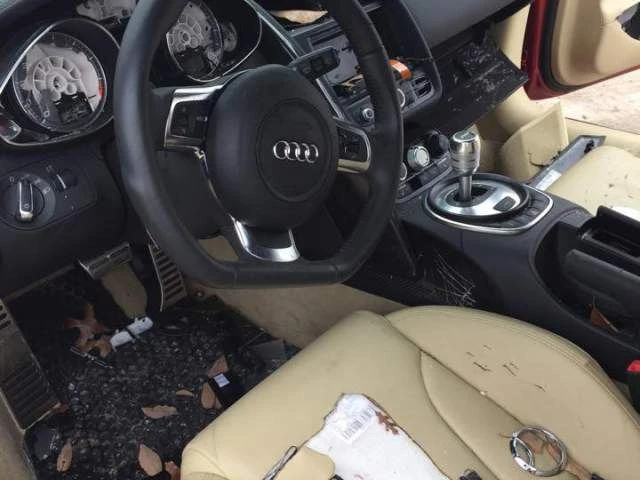Жена изуродовала новенький Audi R8 собственного мужа