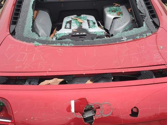 Жена изуродовала новенький Audi R8 собственного мужа