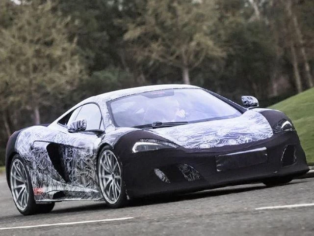 Убежало-утекло: В сеть попал снимок McLaren 675LT