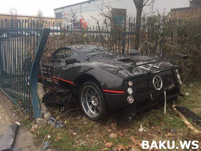 Полмиллиона долларов в лондонский забор