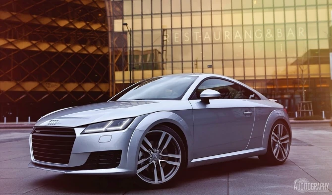 2015 Audi TT в образе снежного ангелочка