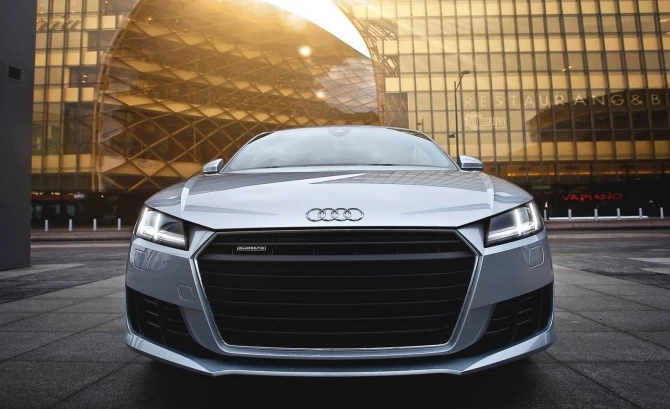 2015 Audi TT в образе снежного ангелочка