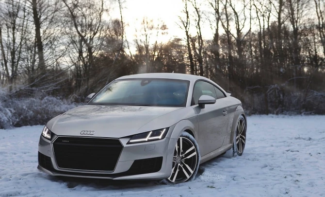 2015 Audi TT в образе снежного ангелочка