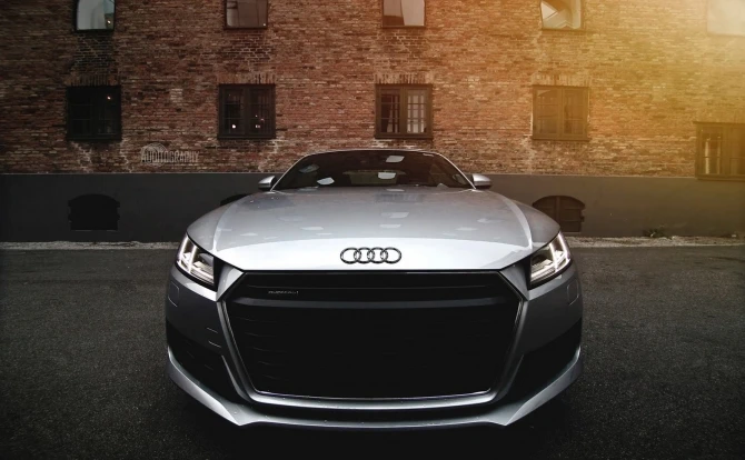 2015 Audi TT в образе снежного ангелочка