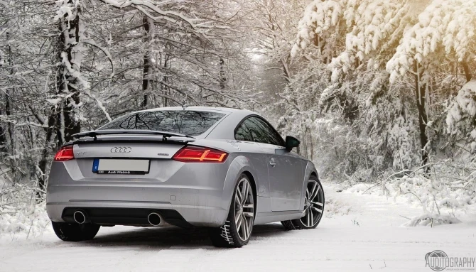 2015 Audi TT в образе снежного ангелочка