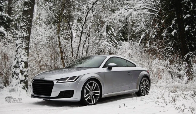 2015 Audi TT в образе снежного ангелочка