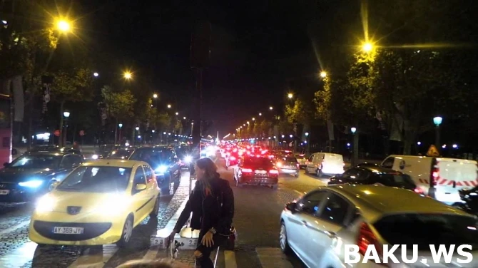 Париж запрещает въезд в центр города старым автомобилям