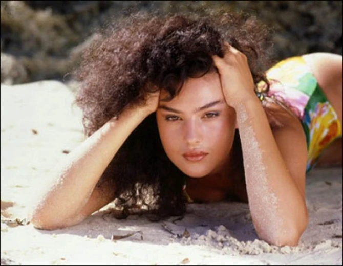 Как изменилась Моника Беллуччи за 35 лет