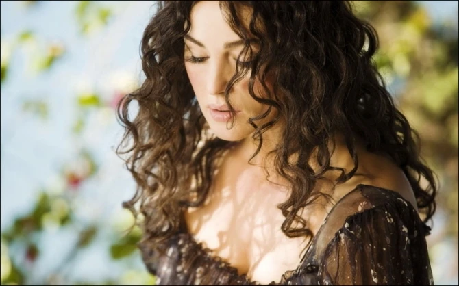 Как изменилась Моника Беллуччи за 35 лет