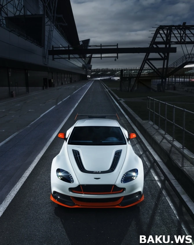 Трековый Aston Martin Vantage GT3