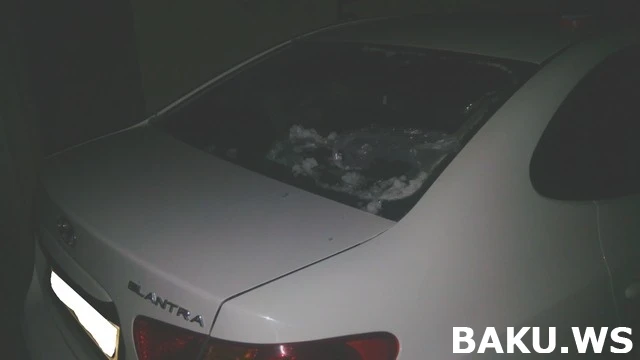 В Баку глыбами льда разбито несколько десятков автомобилей (видео)