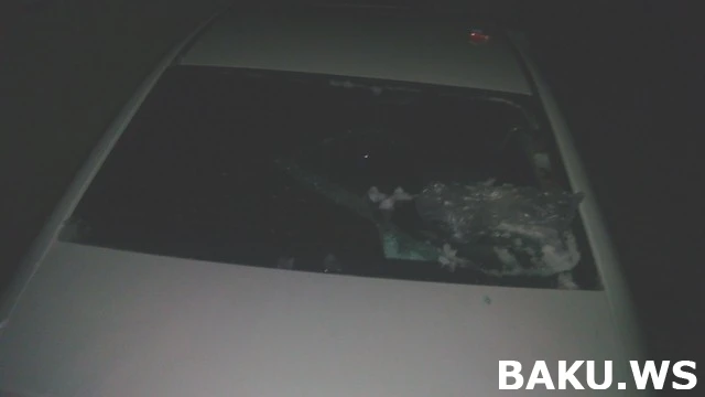 В Баку глыбами льда разбито несколько десятков автомобилей (видео)