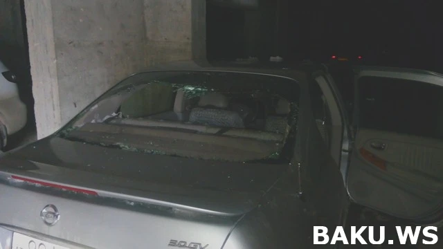 В Баку глыбами льда разбито несколько десятков автомобилей (видео)