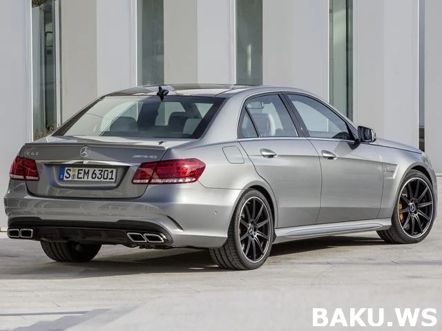 Mercedes-Benz отзывает 296.000 автомобилей из-за угрозы возгорания