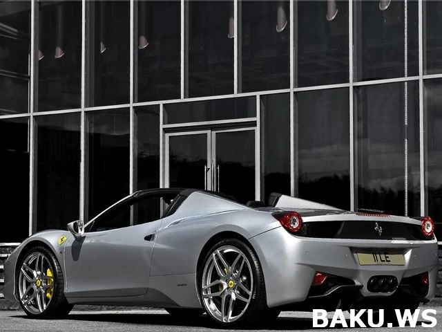 В стельку пьяный водитель разбил Ferrari 458 Italia
