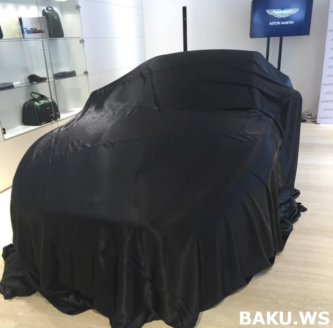 Эксклюзивные снимки с открытия салона Aston Martin в Баку