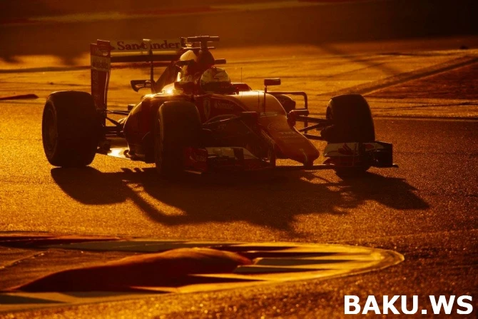 Mercedes выглядел непобедимым во второй день заездов F1