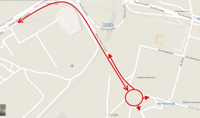 В Баку ограничено движение на одном из оживленных мостов