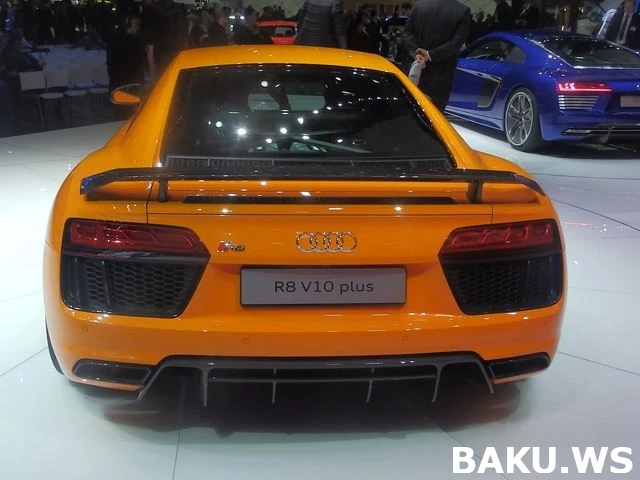 Женева 2015: Триумфальный дебют Audi R8 (видео)