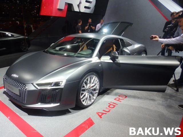 Женева 2015: Триумфальный дебют Audi R8 (видео)