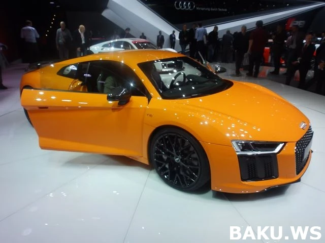 Женева 2015: Триумфальный дебют Audi R8 (видео)