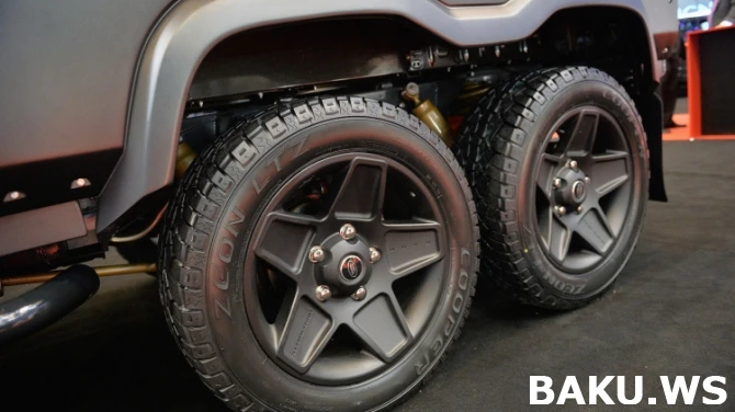 Женева 2015: Легенда бездорожья Land Rover Defender от Kahn Design