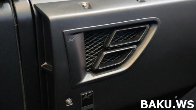 Женева 2015: Легенда бездорожья Land Rover Defender от Kahn Design