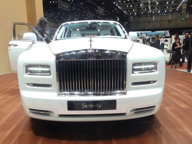Женева 2015: Китайское веяние Rolls-Royce Phantom Serenity (видео)