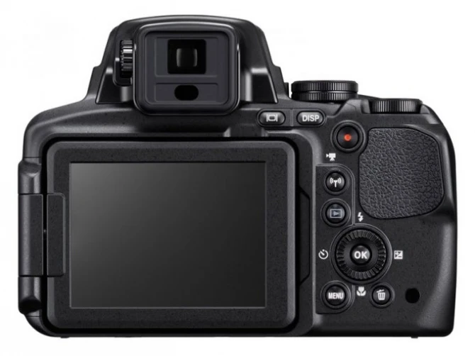 Nikon Coolpix P900 - камера с впечатляющим 83-кратным зумом