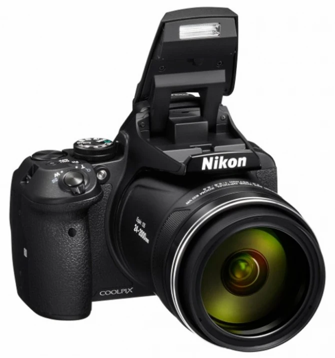 Nikon Coolpix P900 - камера с впечатляющим 83-кратным зумом