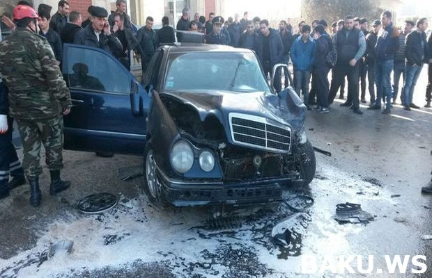 3 пешехода пострадали в результате столкновения Subaru и Mercedes в Баку