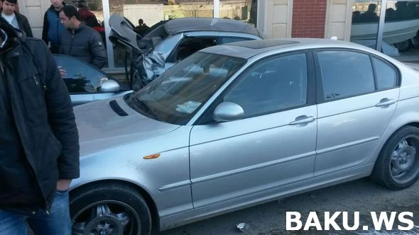 3 пешехода пострадали в результате столкновения Subaru и Mercedes в Баку