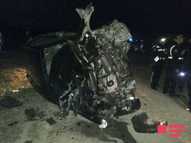 В Азербайджане в результате ДТП погибли 2 человека, еще двое ранены