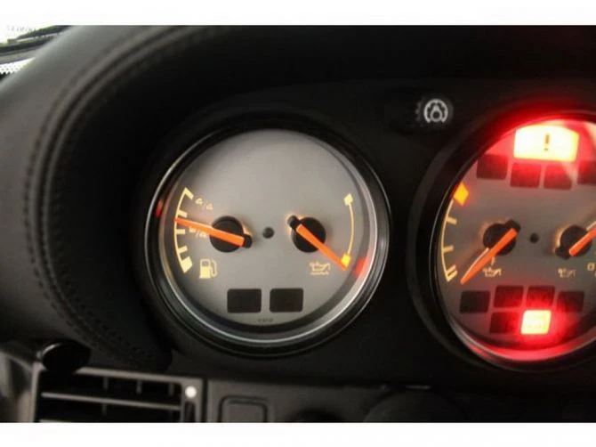 На аукцион выставлен раритетный Porsche с пробегом всего 1.785 км