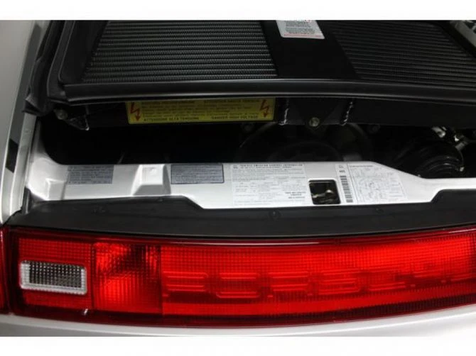 На аукцион выставлен раритетный Porsche с пробегом всего 1.785 км