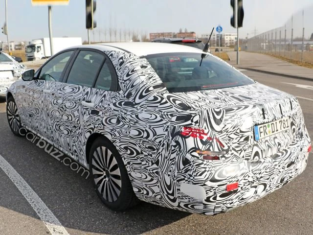 Шпионские фотографии 2016 Mercedes E-class
